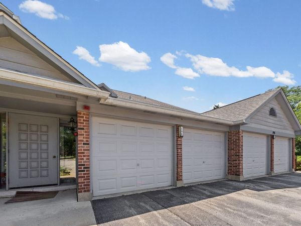 196 Grove Avenue , Unit B, Des Plaines, IL 60016