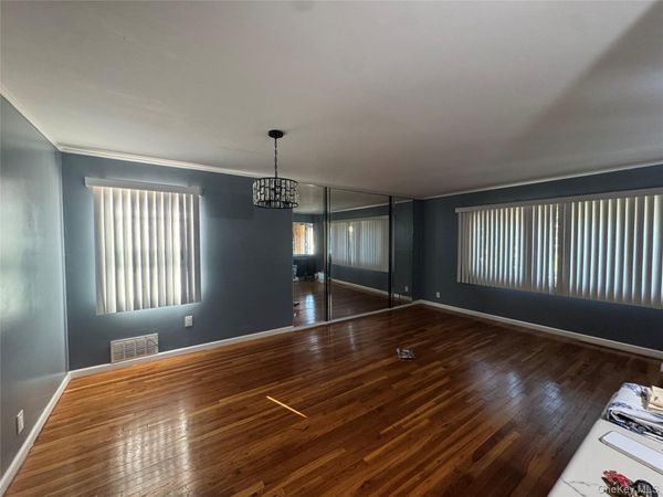 22518 S Conduit Avenue , Springfield Gardens, NY 11413