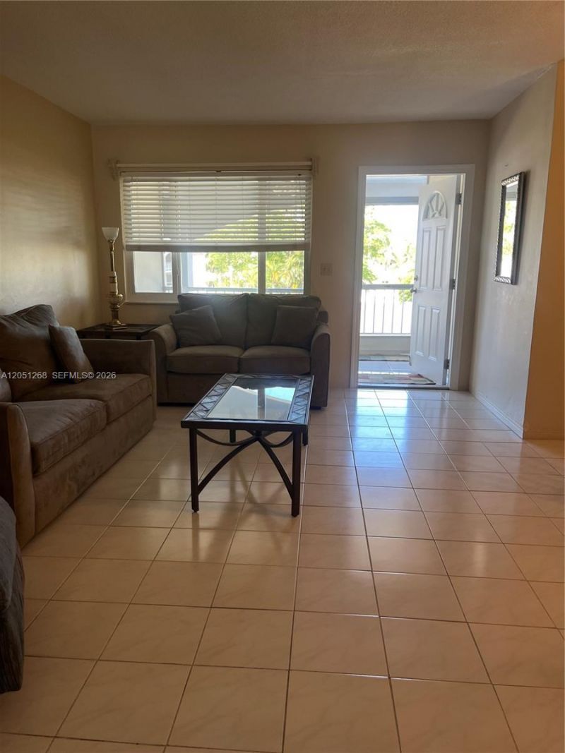 501 Blue Heron Dr. , Unit 306 A, Hallandale Beach, FL 33009 Photo