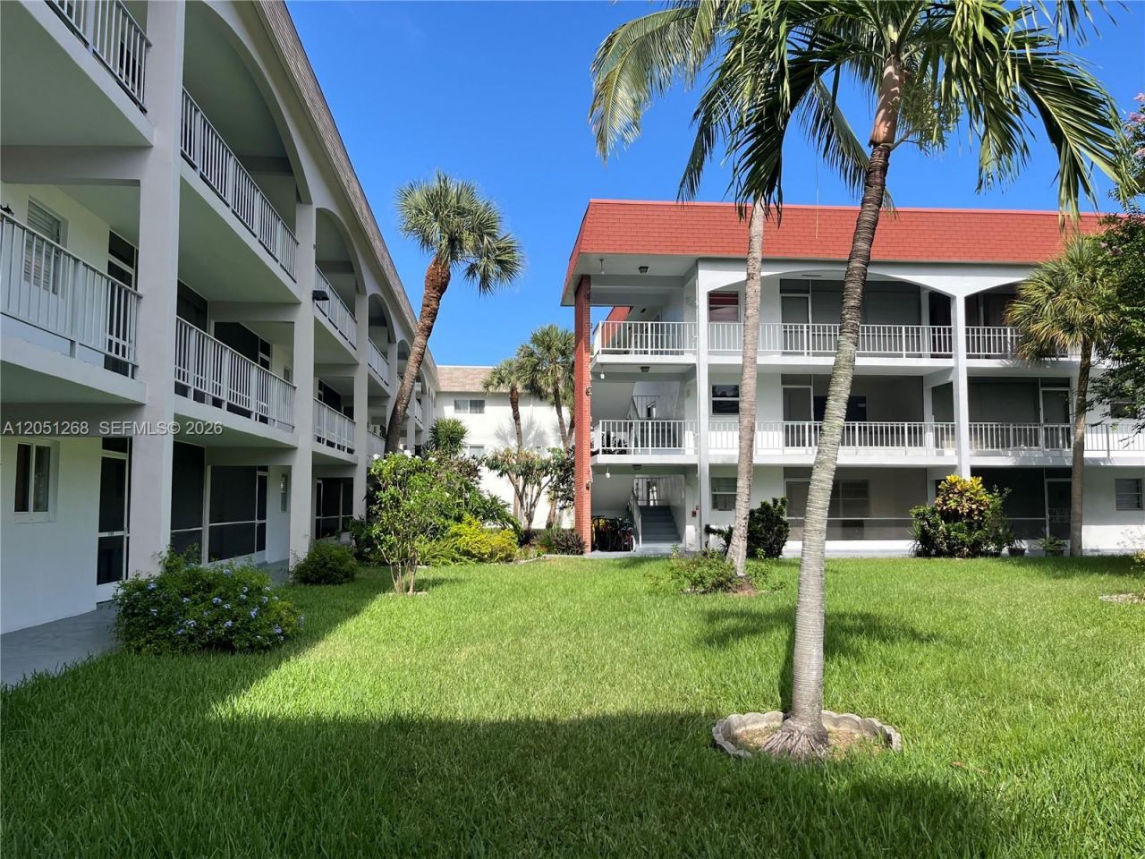 501 Blue Heron Dr. , Unit 306 A, Hallandale Beach, FL 33009 Photo