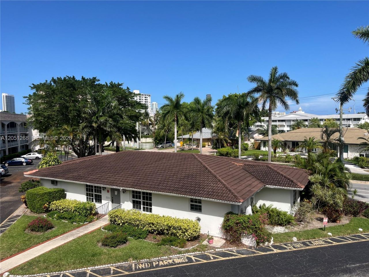 501 Blue Heron Dr. , Unit 306 A, Hallandale Beach, FL 33009 Photo