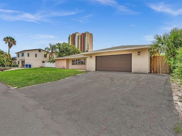 411 Wilma Cir , Riviera Beach, FL 33404