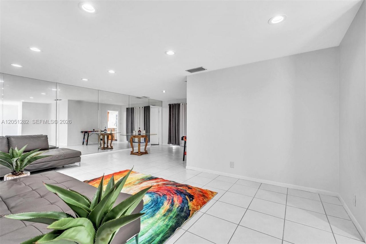 411 Wilma Cir , Riviera Beach, FL 33404 Photo