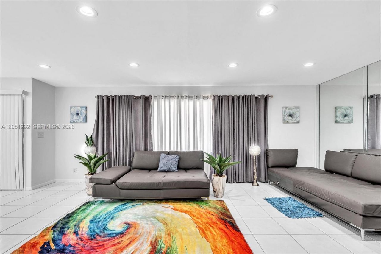 411 Wilma Cir , Riviera Beach, FL 33404 Photo