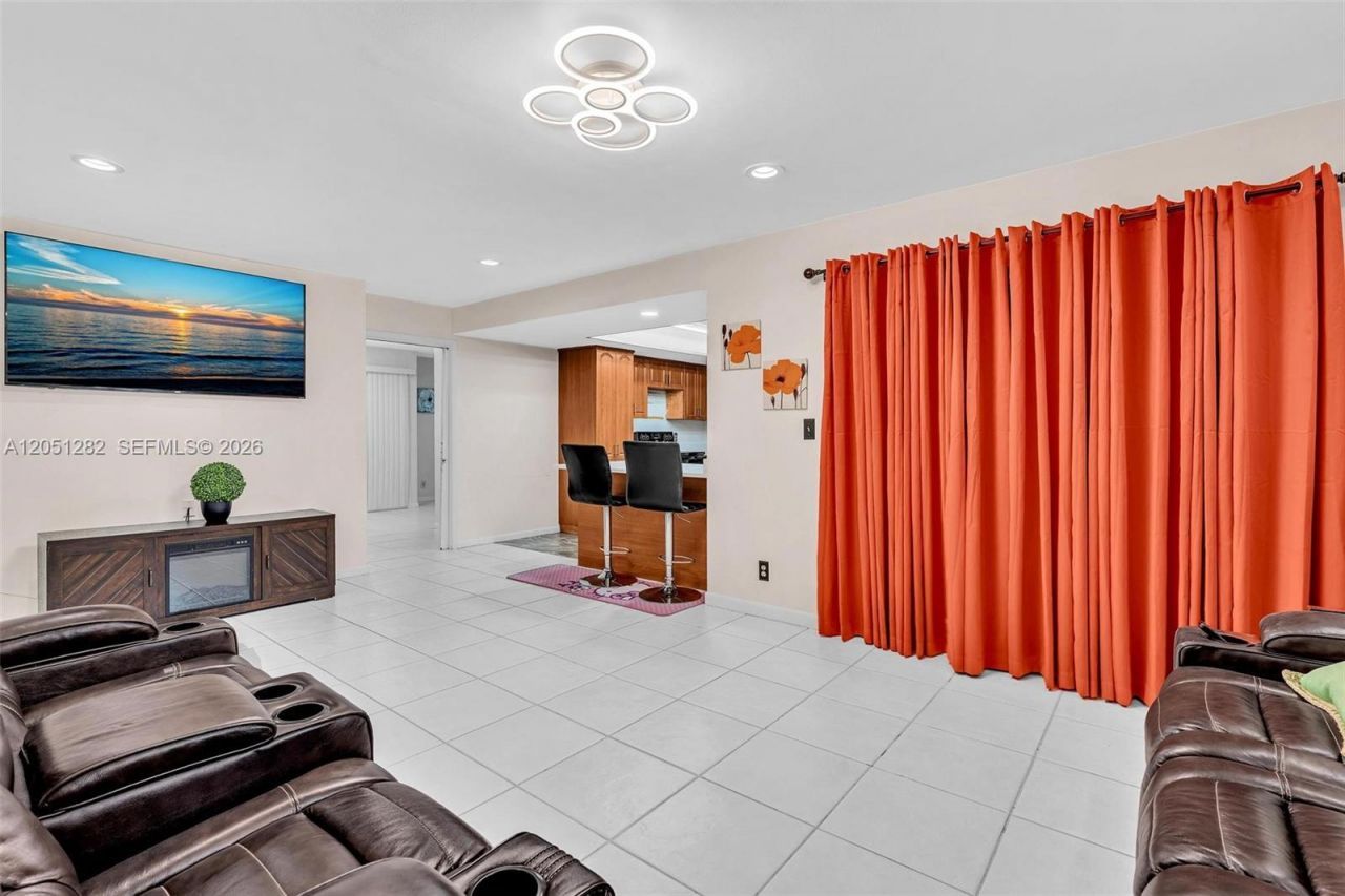 411 Wilma Cir , Riviera Beach, FL 33404 Photo