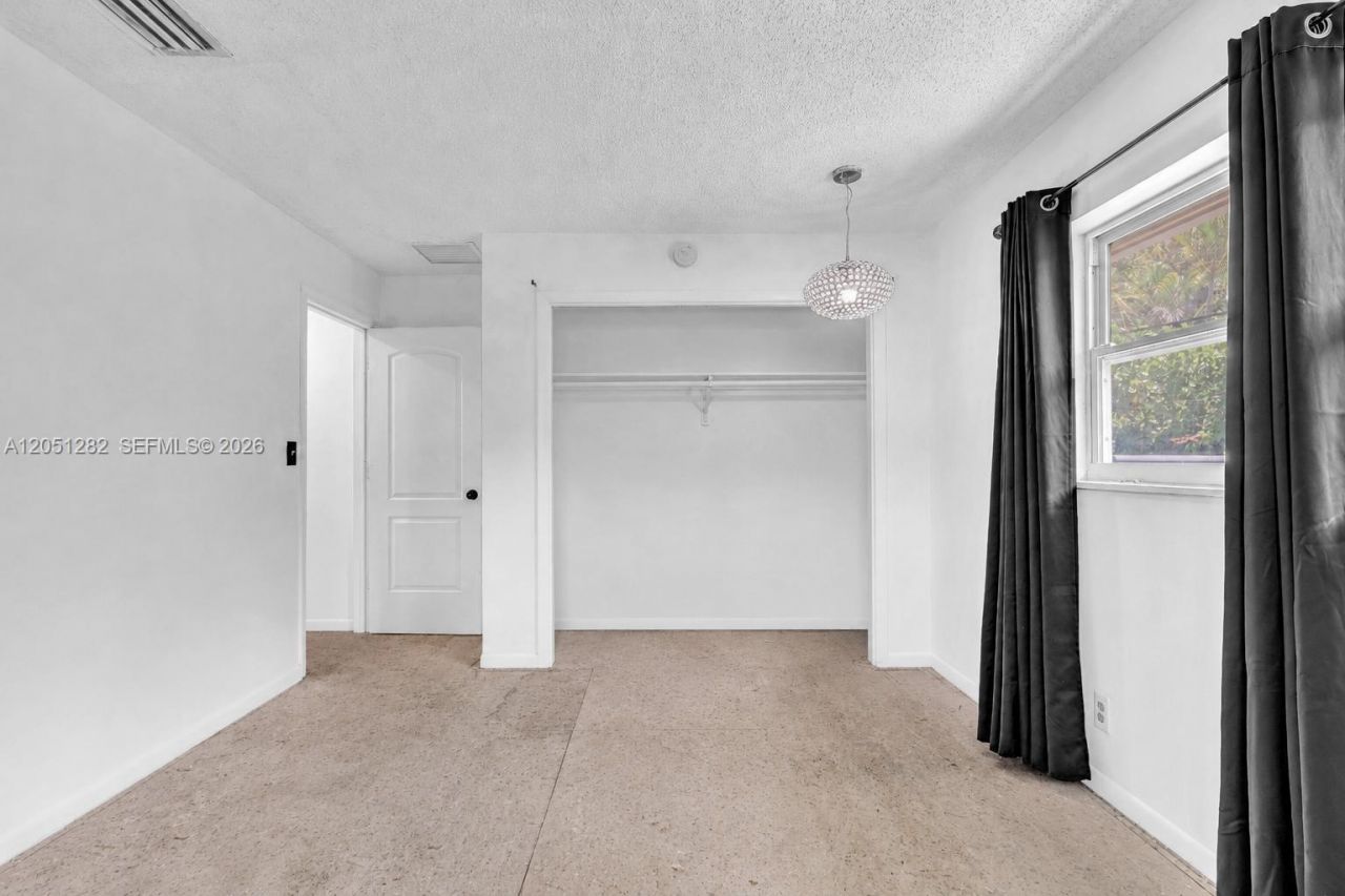 411 Wilma Cir , Riviera Beach, FL 33404 Photo