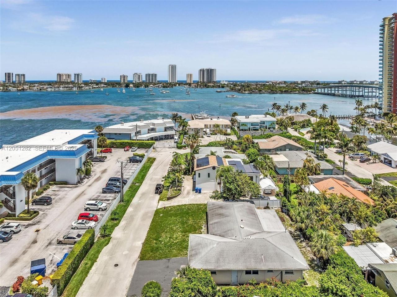 411 Wilma Cir , Riviera Beach, FL 33404 Photo