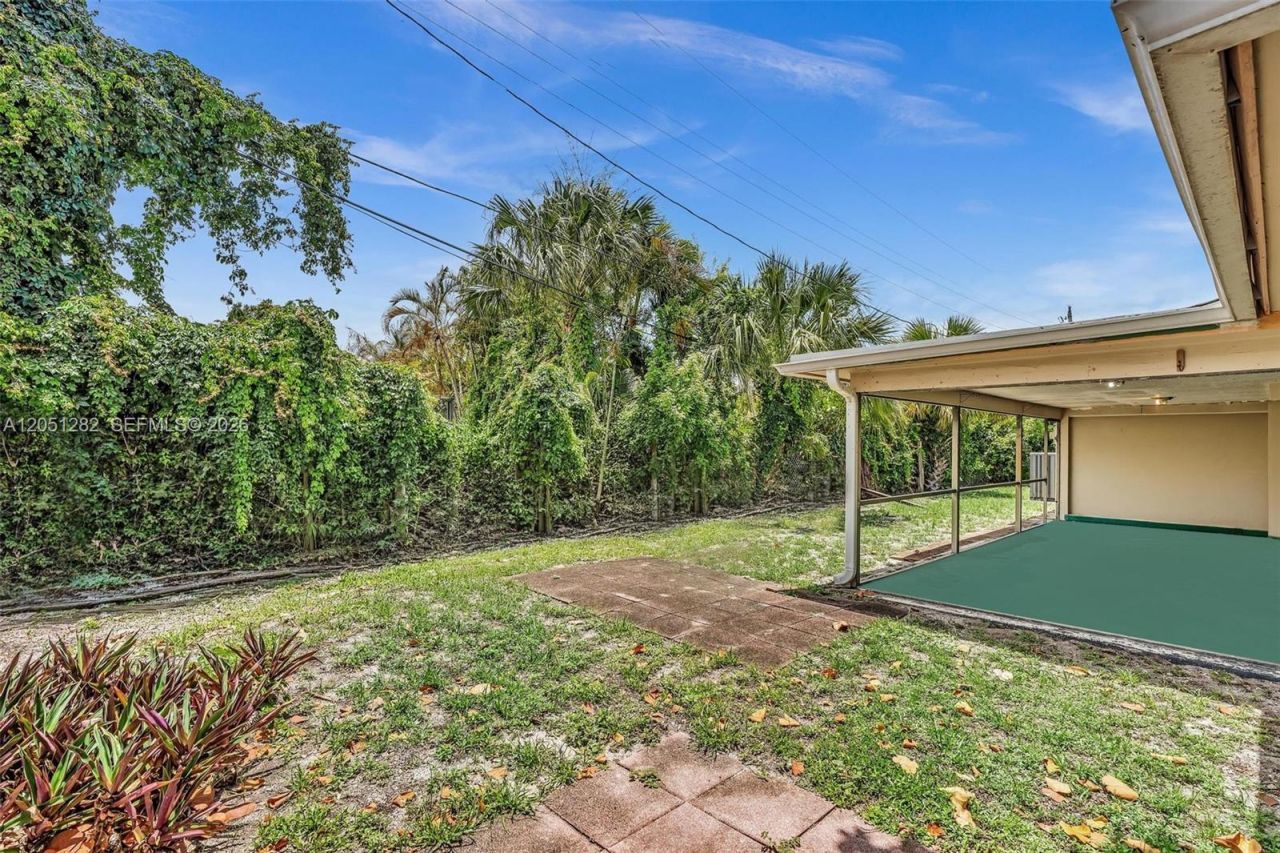 411 Wilma Cir , Riviera Beach, FL 33404 Photo