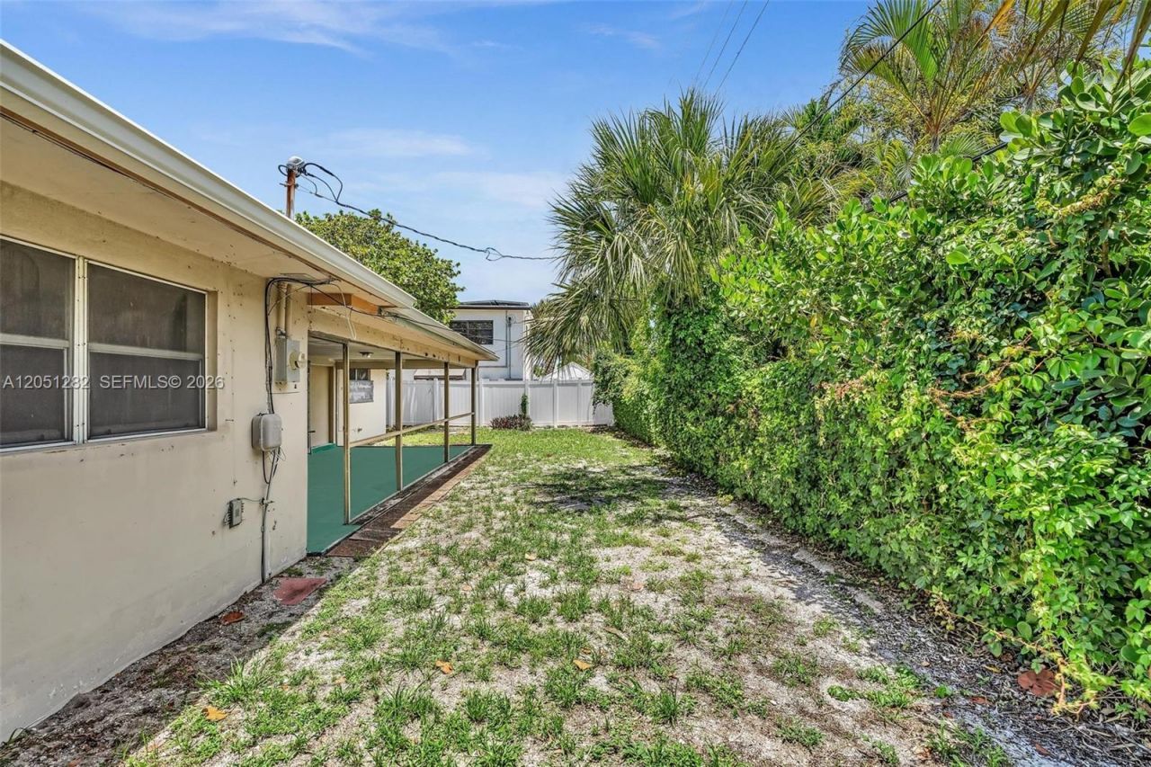 411 Wilma Cir , Riviera Beach, FL 33404 Photo