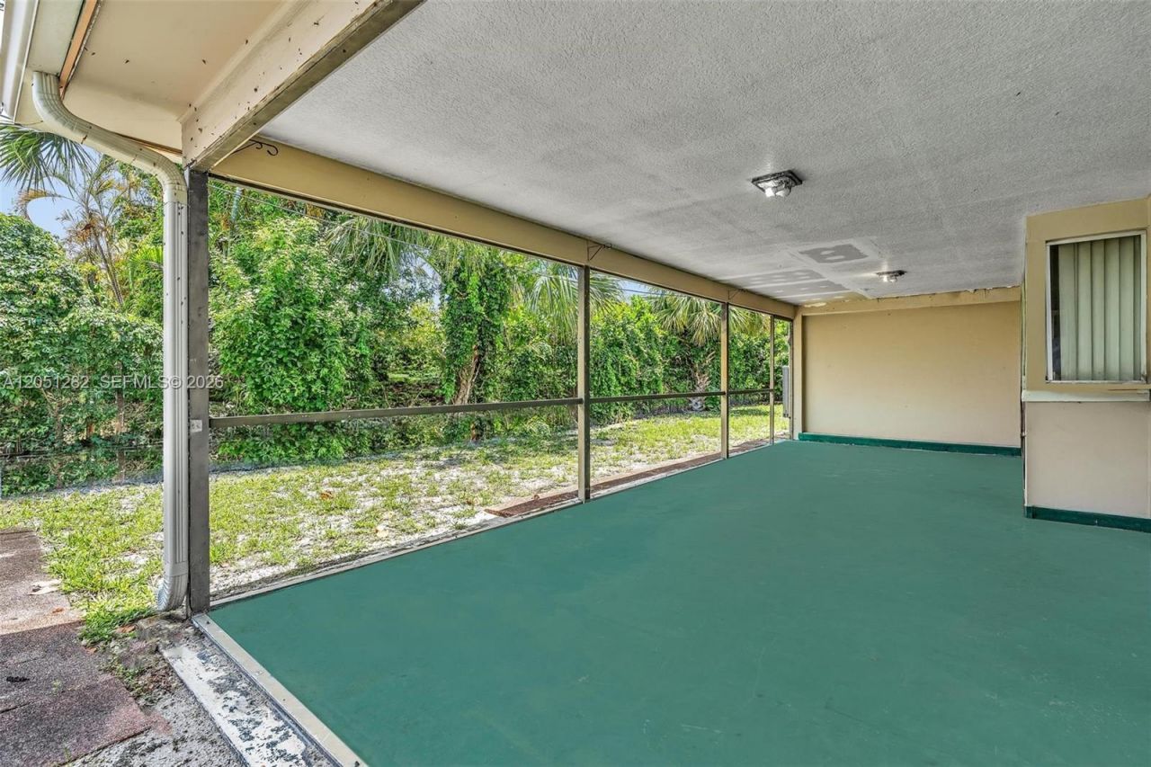 411 Wilma Cir , Riviera Beach, FL 33404 Photo