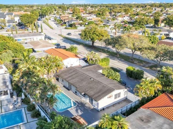 13231 SW 68th St , Miami, FL 33183