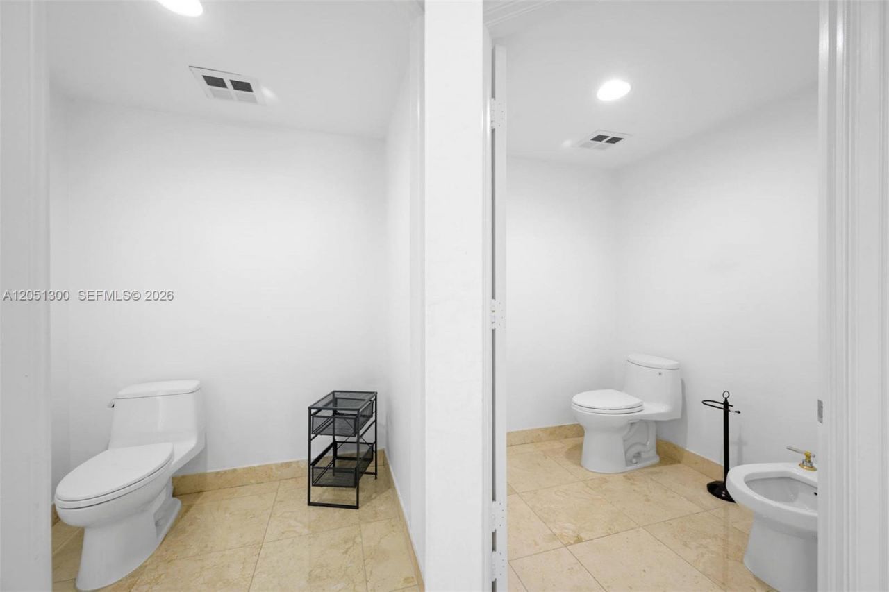 20201 E Country Club Dr, Unit 1502, Aventura, FL 33180 Photo