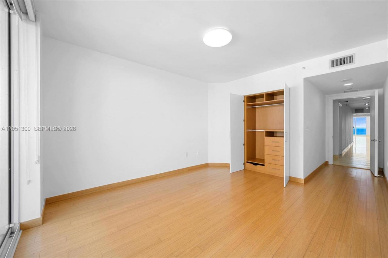 20201 E Country Club Dr, Unit 1502, Aventura, FL 33180 Photo