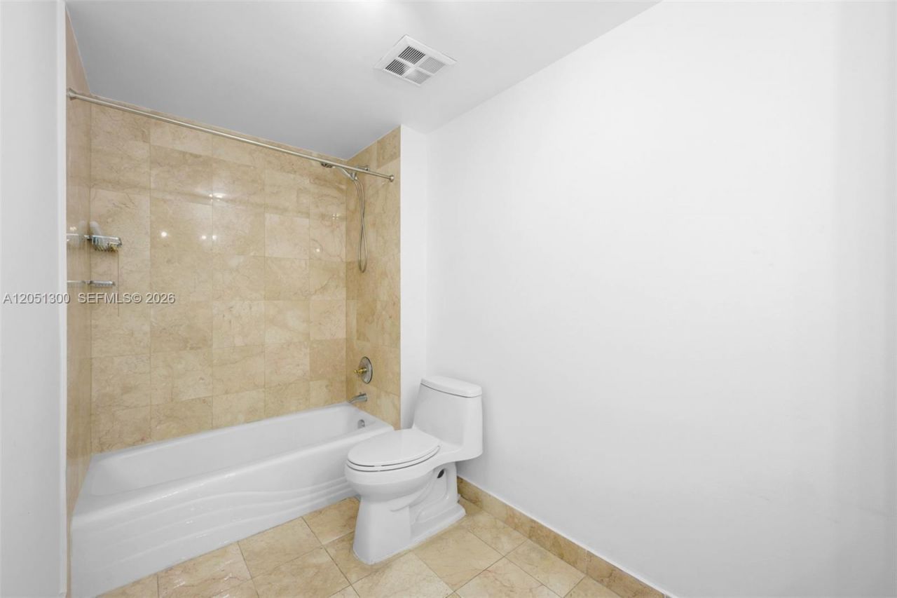 20201 E Country Club Dr, Unit 1502, Aventura, FL 33180 Photo