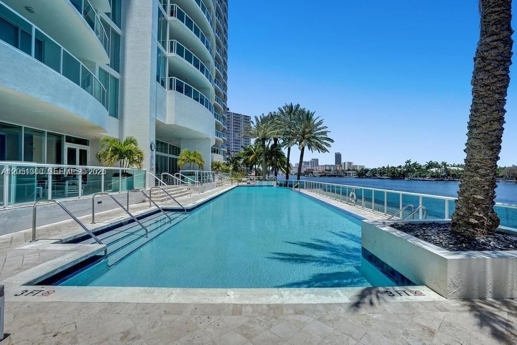 20201 E Country Club Dr, Unit 1502, Aventura, FL 33180 Photo