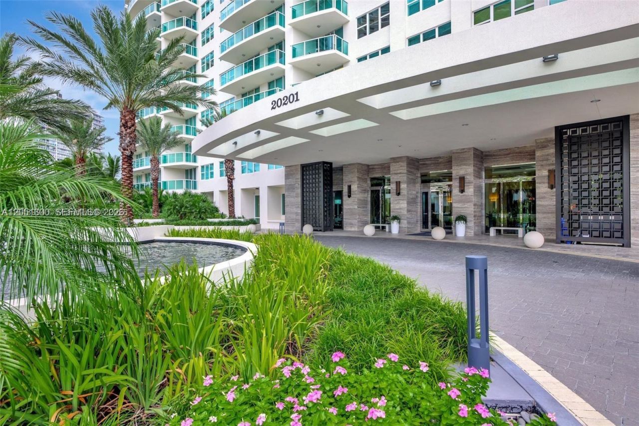20201 E Country Club Dr, Unit 1502, Aventura, FL 33180 Photo