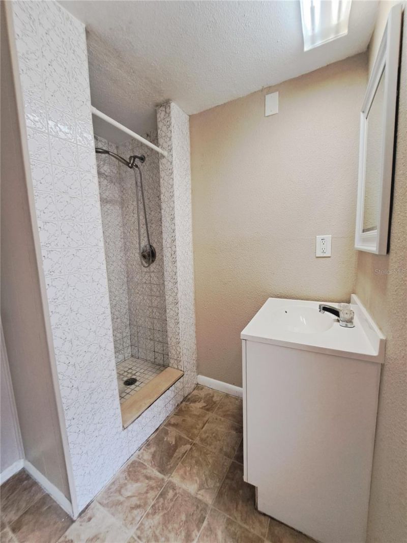 2657 Bayside Drive S, Saint Petersburg, FL 33705 Photo