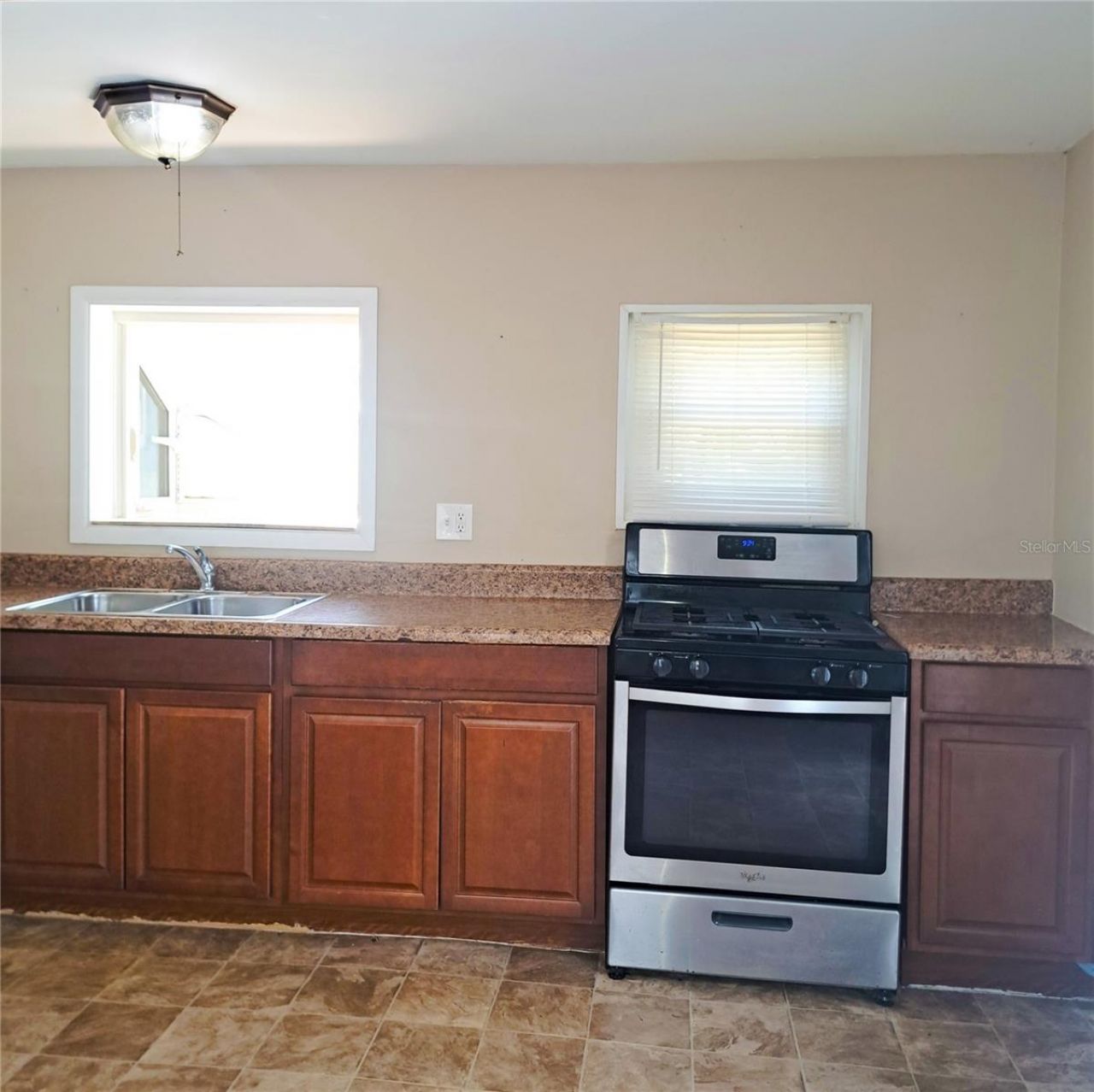 2657 Bayside Drive S, Saint Petersburg, FL 33705 Photo