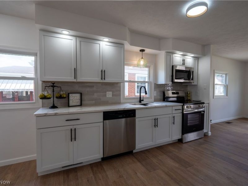 1042 Leighton Avenue, Cuyahoga Falls, OH 44221 Photo 15