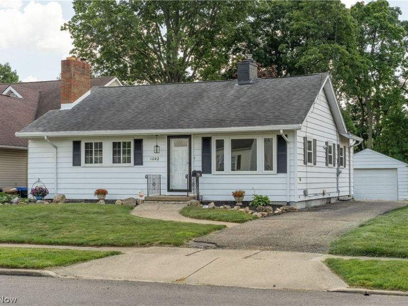 1042 Leighton Avenue, Cuyahoga Falls, OH 44221 Photo 2