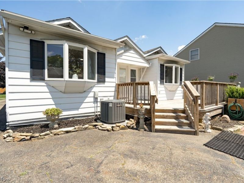 1042 Leighton Avenue, Cuyahoga Falls, OH 44221 Photo 6