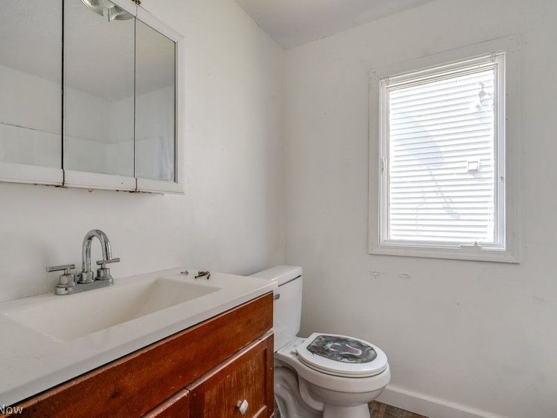 949 S Arch Avenue, Alliance, OH 44601 Photo 11