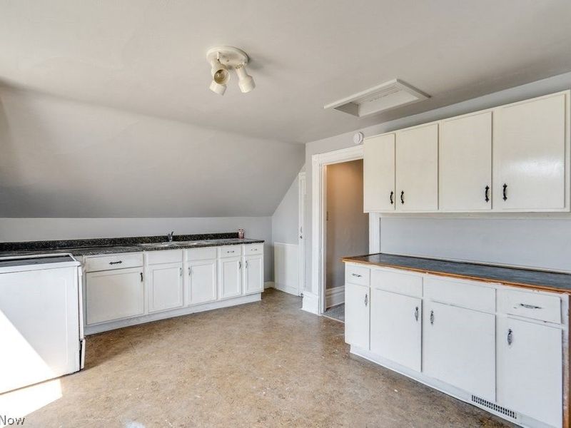 949 S Arch Avenue, Alliance, OH 44601 Photo 14