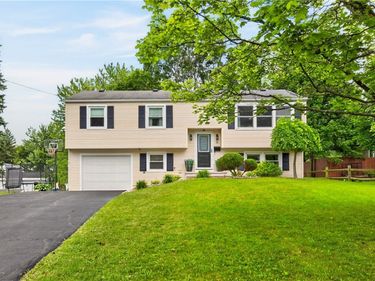 18 Aldrich Dr Drive, Palmyra, NY 14522
