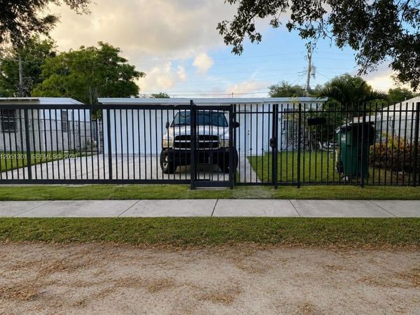 2097 Rutland St , Opa-Locka, FL 33054