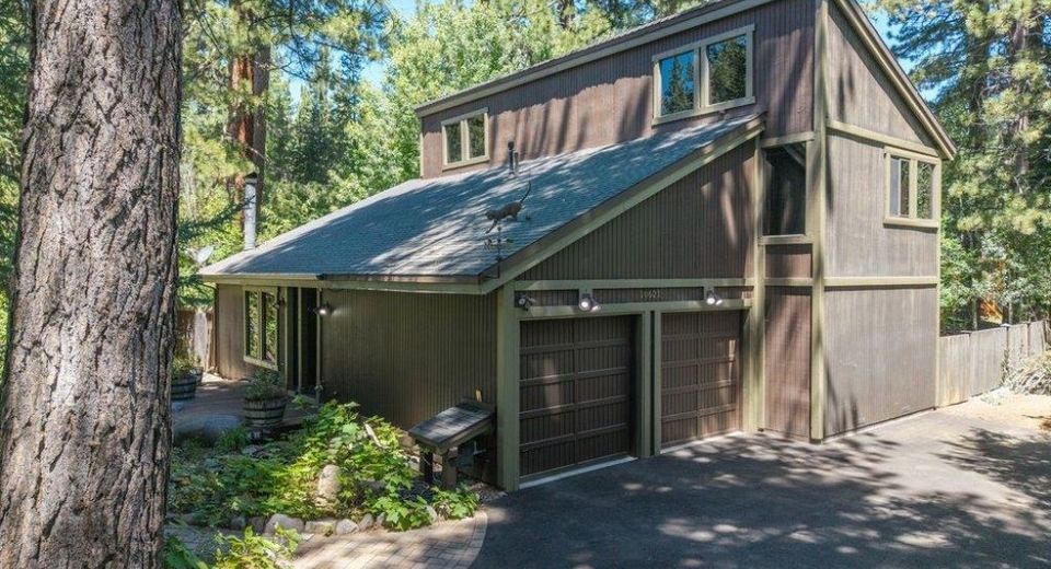 10621 Ponderosa Drive , Truckee, CA 96161 Photo