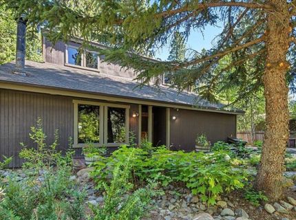 10621 Ponderosa Drive , Truckee, CA 96161 Photo