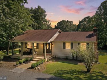 78 LIZZIE MILLS ROAD , CASTLETON, VA 22716