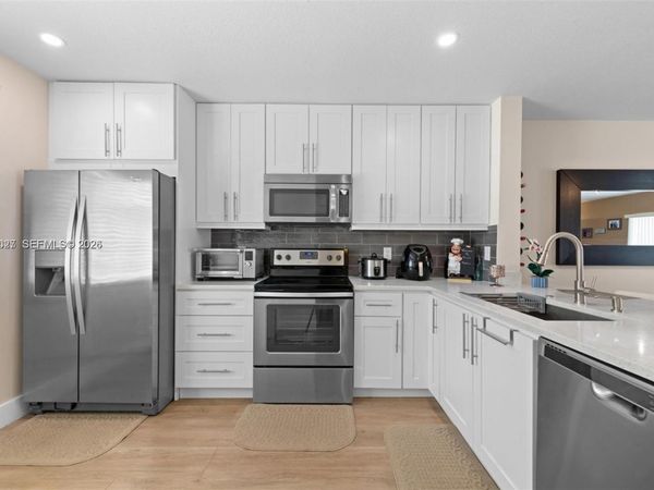 542 NW 208th Ter , Unit 542, Pembroke Pines, FL 33029