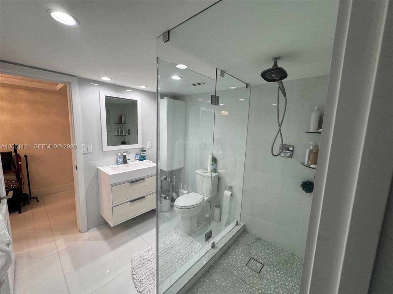 1912 S Ocean Dr, Unit 2C, Hallandale Beach, FL 33009 Photo