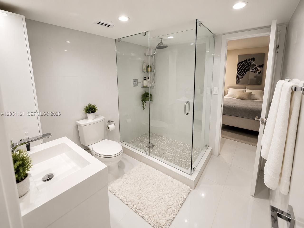 1912 S Ocean Dr, Unit 2C, Hallandale Beach, FL 33009 Photo