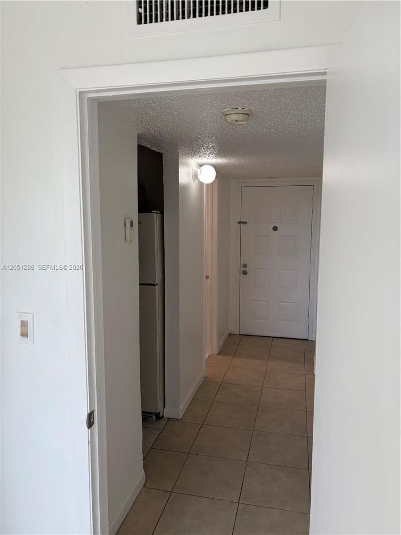 6980 NW 186th St , Unit 3-525A, Hialeah, FL 33015 Photo
