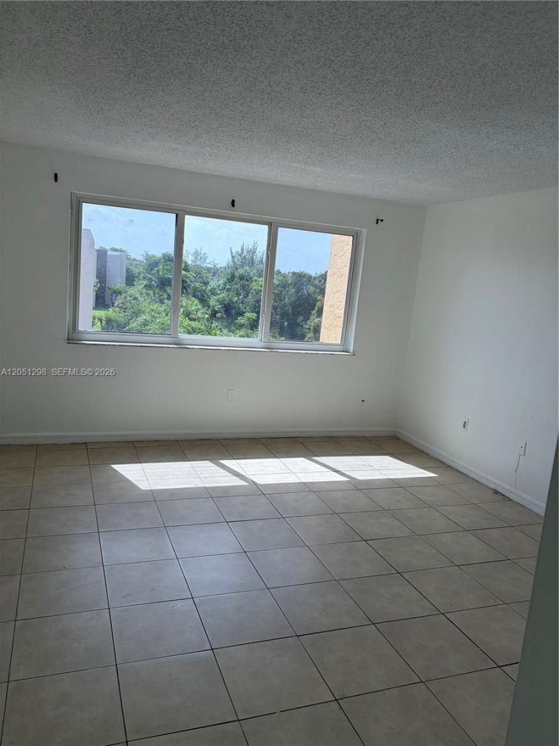6980 NW 186th St , Unit 3-525A, Hialeah, FL 33015 Photo