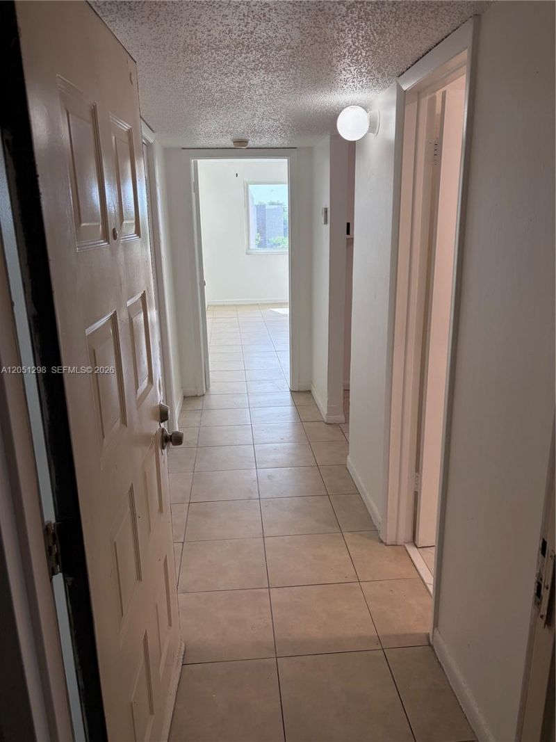 6980 NW 186th St , Unit 3-525A, Hialeah, FL 33015 Photo