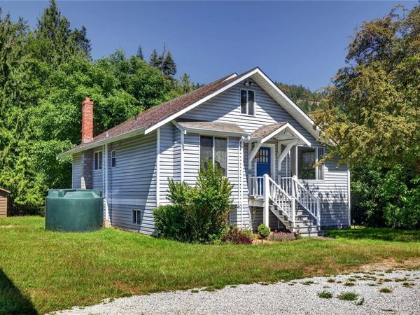 2401 Fulford-Ganges Rd , Salt Spring, BC V8K 1Z4