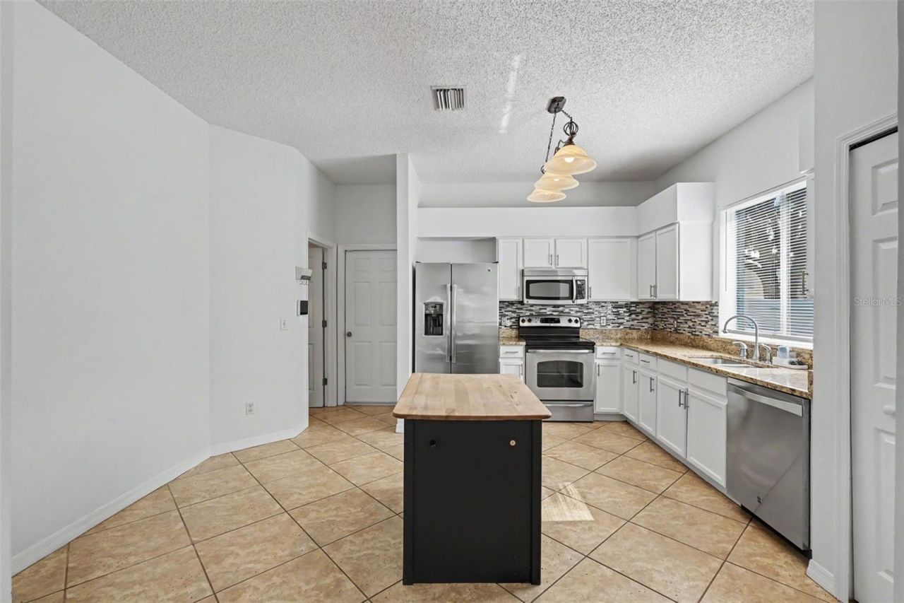12640 Longcrest Drive , Riverview, FL 33579 Photo
