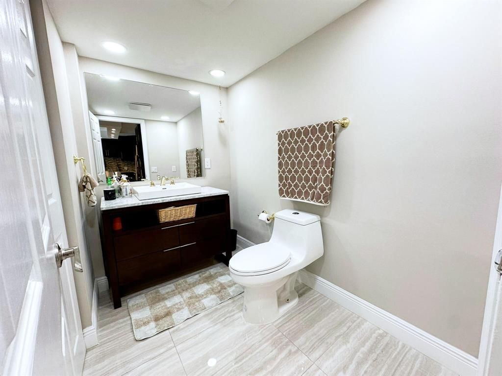 1545 Augusta Circle, Unit 105, Delray Beach, FL 33445 Photo