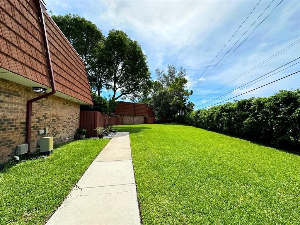 1545 Augusta Circle, Unit 105, Delray Beach, FL 33445 Photo