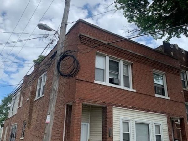 314 E 70th Street, Unit 2, Chicago, IL 60637