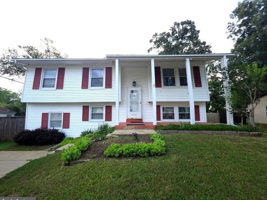 910 Mciver Drive , Waldorf, MD 20602 Main Photo