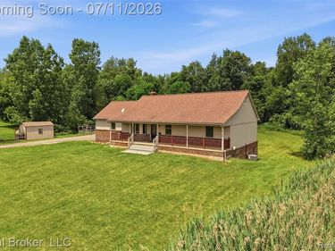 1050 W Brocker Road, Metamora Twp, MI 48455