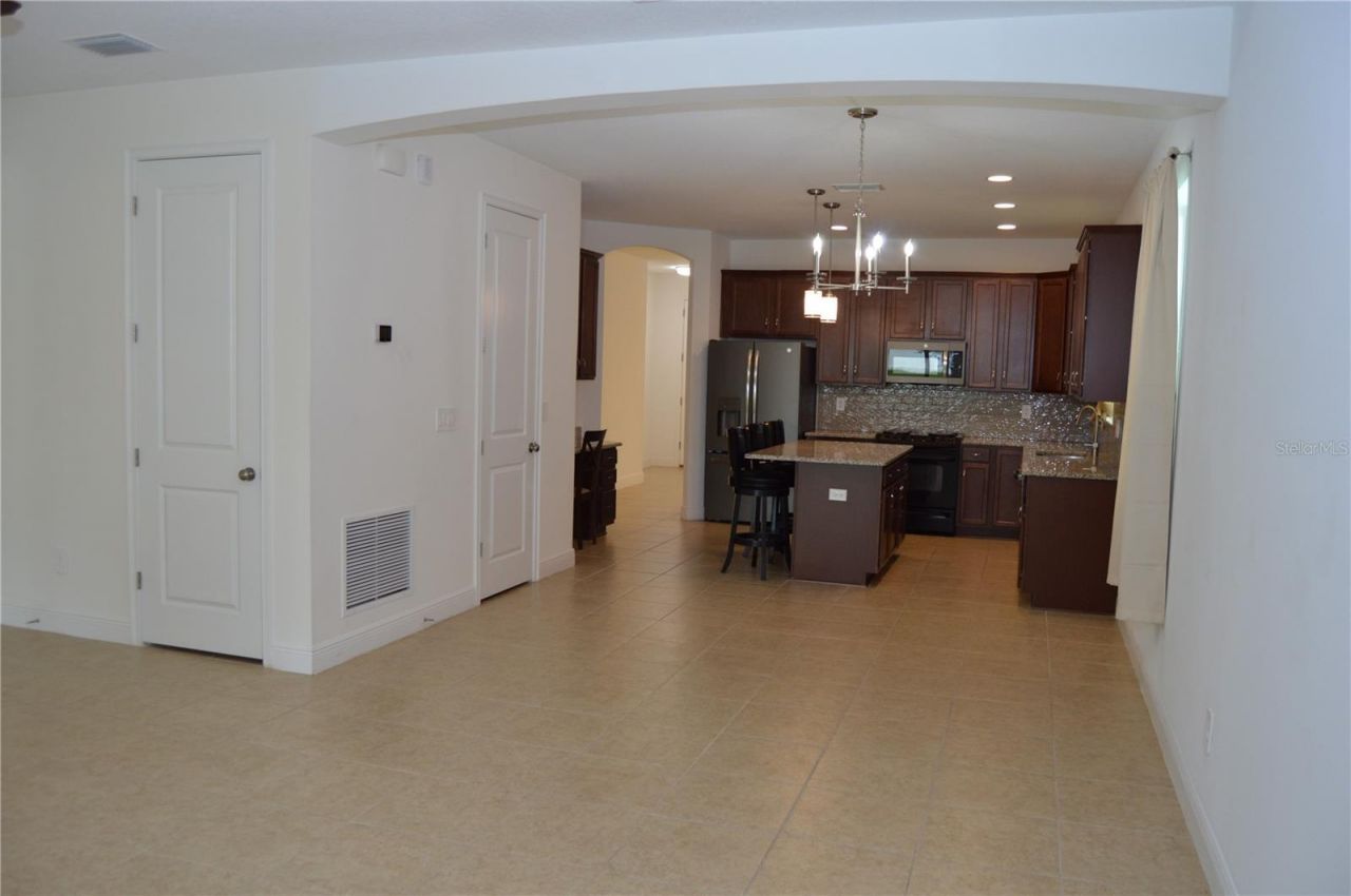 1214 Florablu Drive , Seffner, FL 33584 Photo
