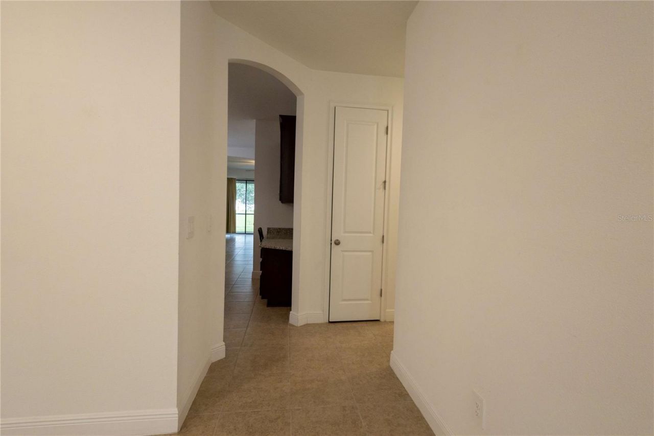 1214 Florablu Drive, Seffner, FL 33584 Photo