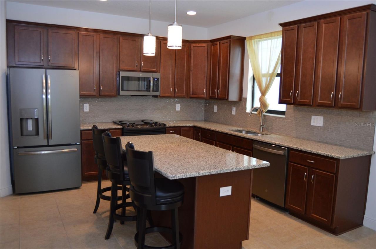 1214 Florablu Drive , Seffner, FL 33584 Photo