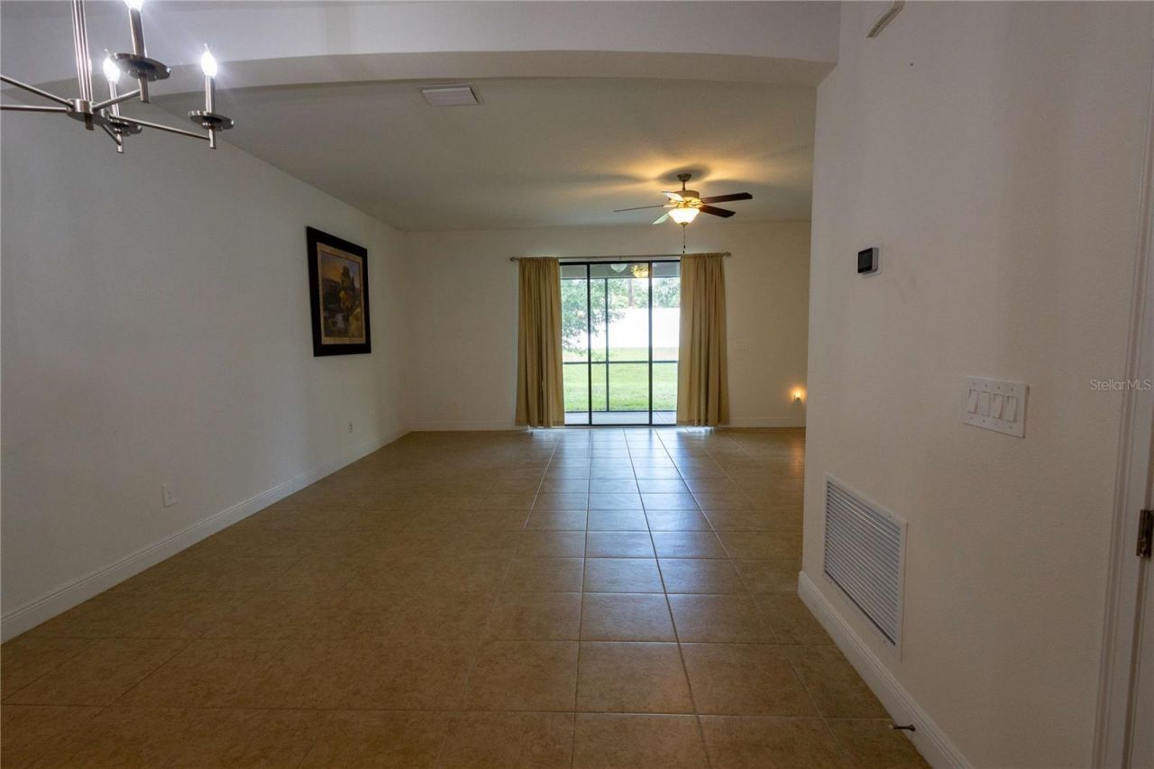 1214 Florablu Drive, Seffner, FL 33584 Photo