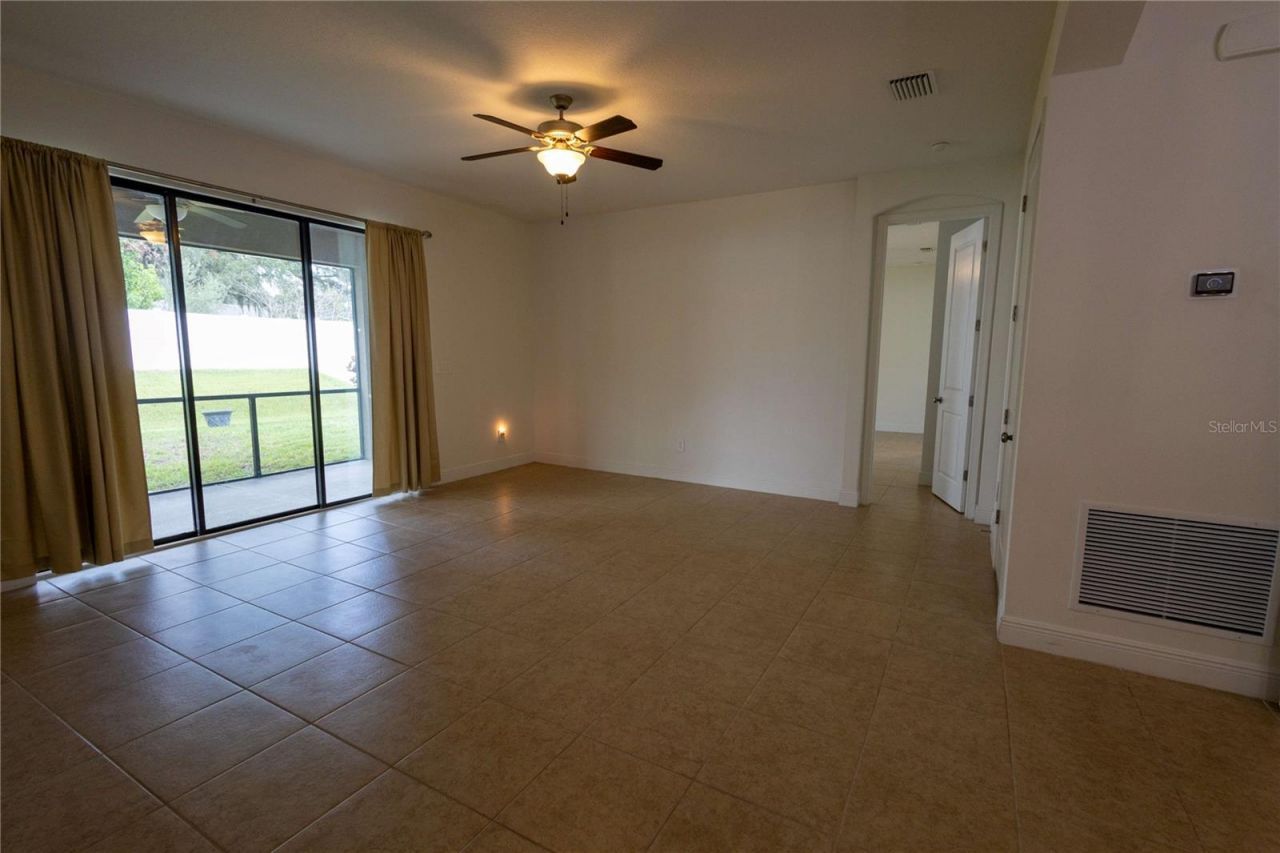 1214 Florablu Drive, Seffner, FL 33584 Photo